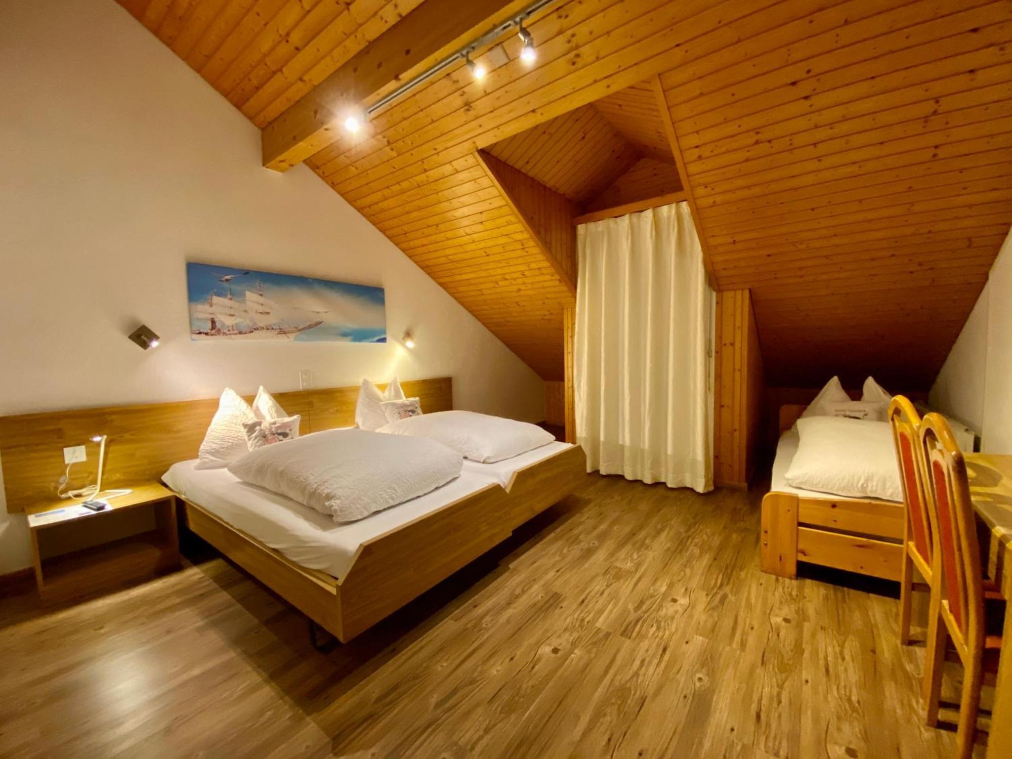Hotel Toscana Интерлакен Стая снимка