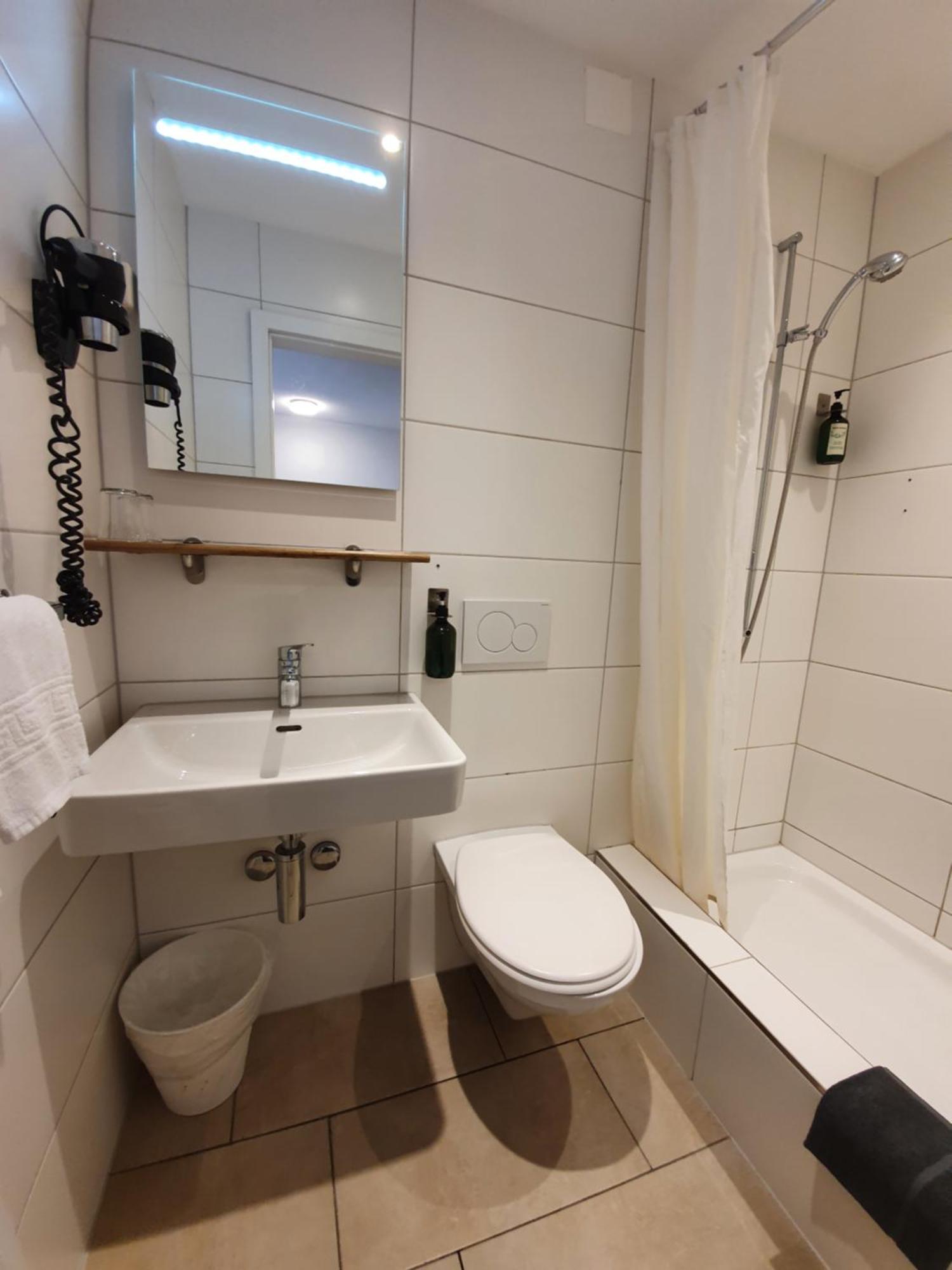 Hotel Toscana Интерлакен Екстериор снимка